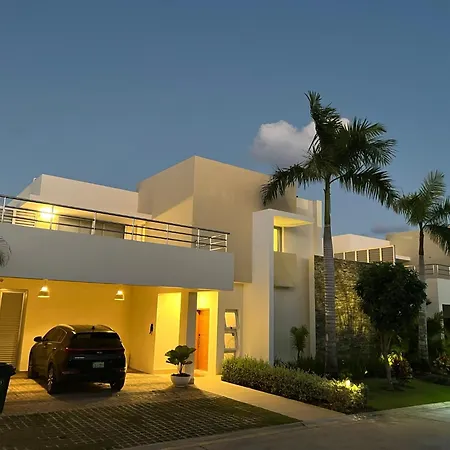 Stylish Luxury San Juan Lakes Villa In Gated Community In Downtown Punta Cana With Private Pool
